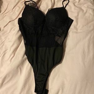 Windsor black lace bodysuit size medium